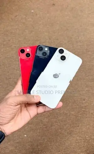 Apple iPhone 13 (Used)