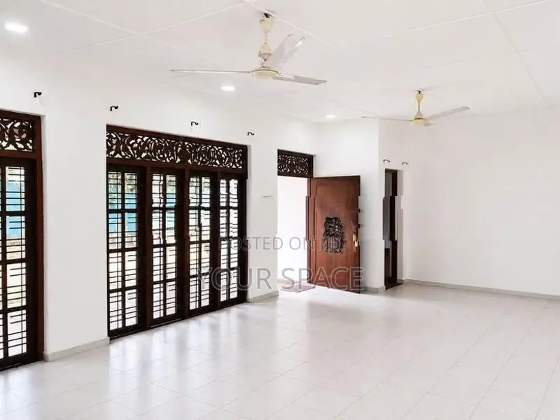 3 Br House for Rent Athurugiriya, Panagoda