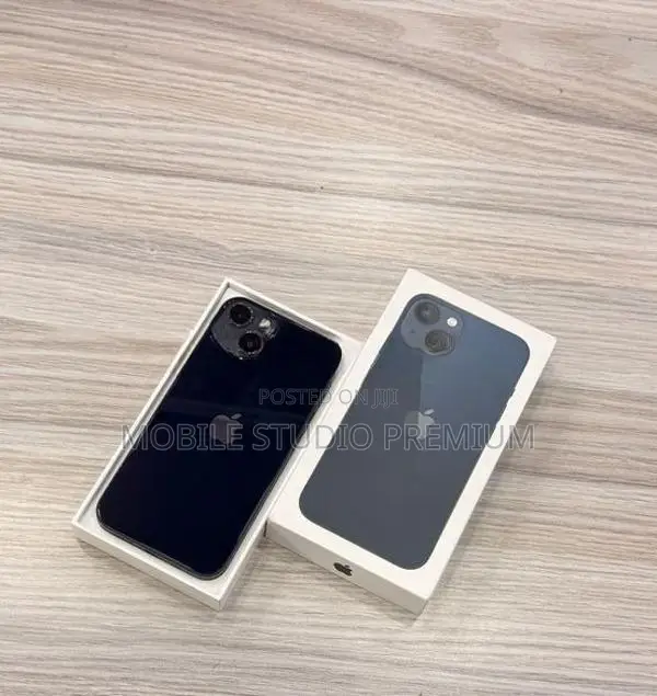 Apple iPhone 13 (Used)