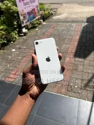 Apple iPhone SE 2 128GB (Used)
