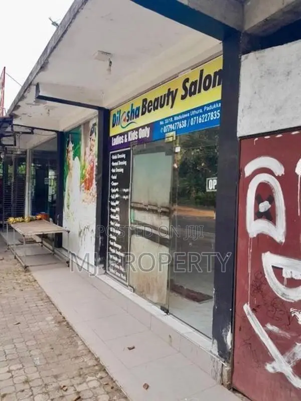 ( IC-1013) Valuable Commercial Building Sale in Meegoda