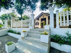 ( IS-1005) Highly Valuable Antique House With Furniture Sale in Padukk