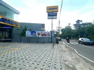 ( IC-1031) Valuable 1st Floor Commercial Shop Space Rent in Homagama