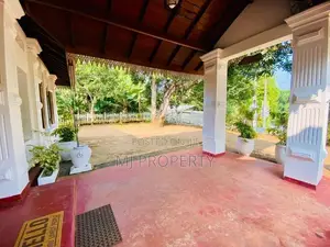 ( IS-1005) Highly Valuable Antique House With Furniture Sale in Padukk