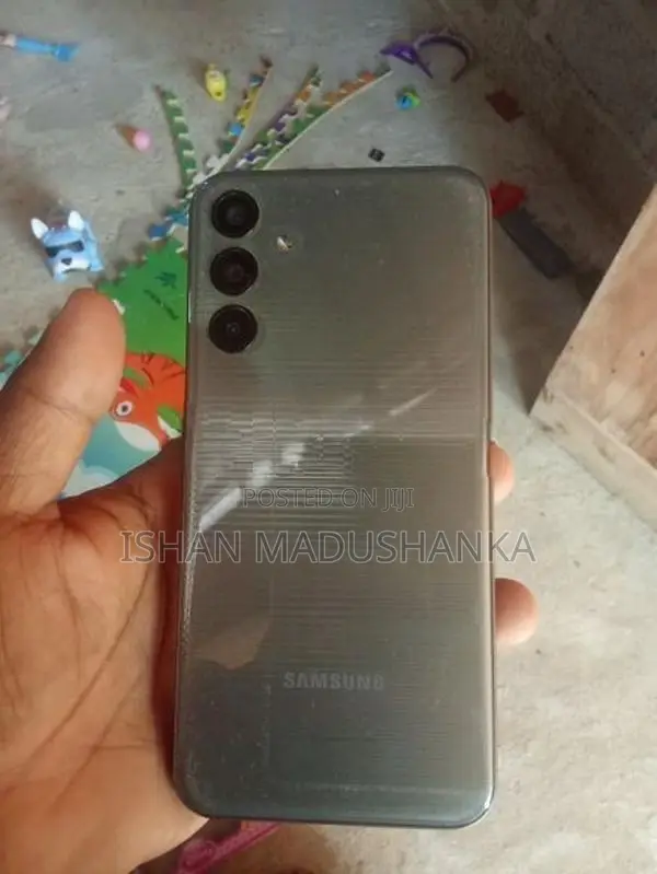 Samsung Galaxy Wide 7 (Used)