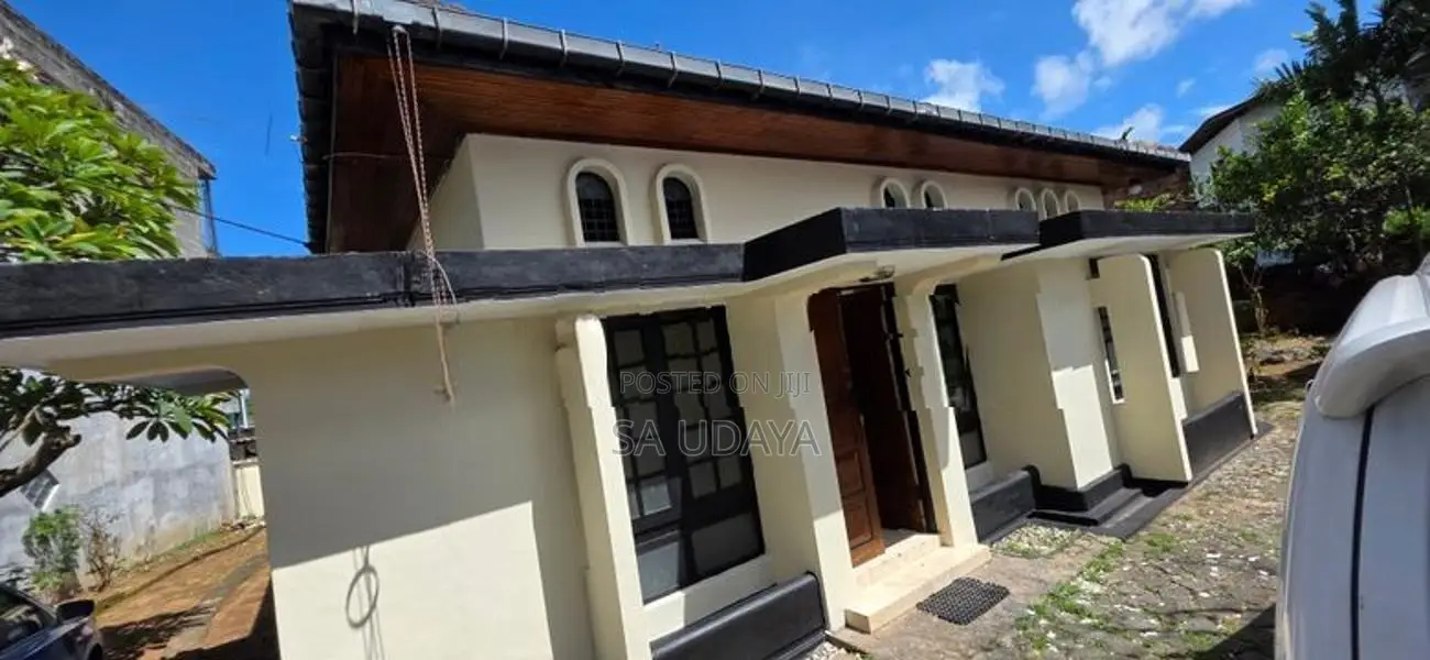 Prime 22.45 Perch Residential Land with House | Dewala Road, Nugegoda