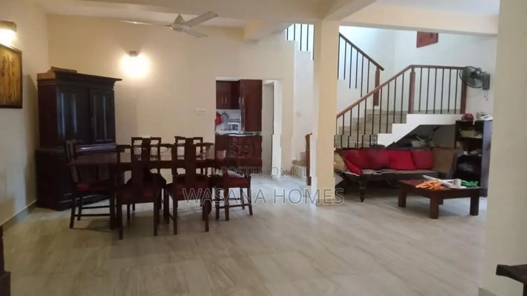 Superior House for Sale Boralasgamuwa