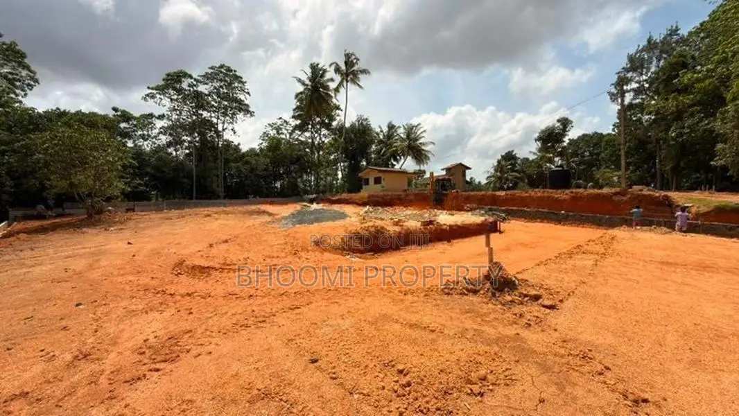 කරාපිටිය රෝහලට ලගින්ම අගනා බිම් කොටස්
