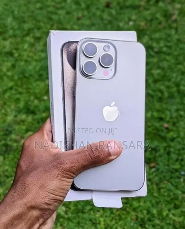 Apple iPhone 15 Pro Max 256GB (Used)