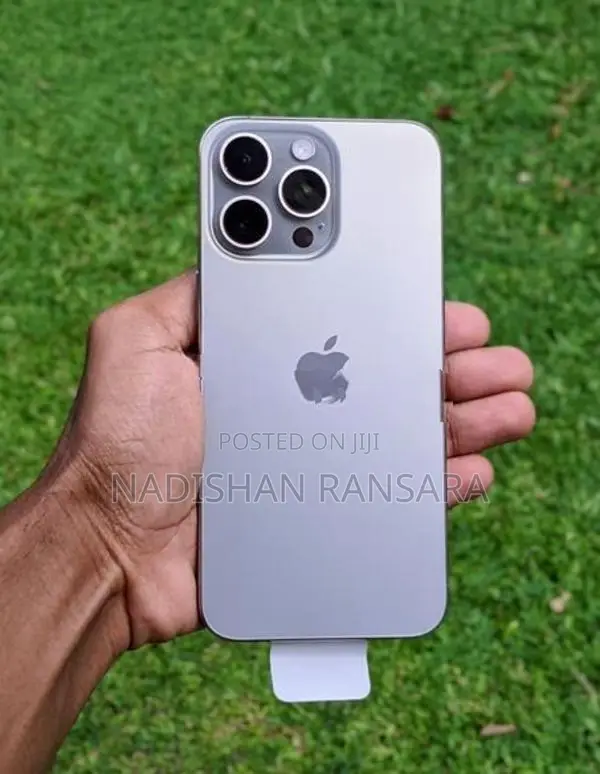 Apple iPhone 15 Pro Max 256GB (Used)