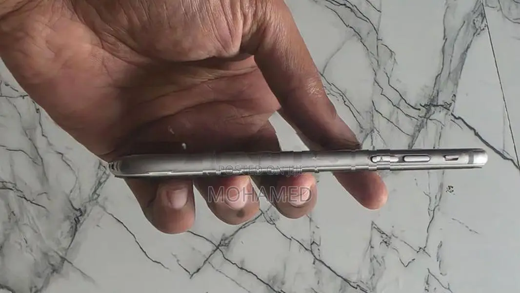 Apple iPhone 6S (Used)