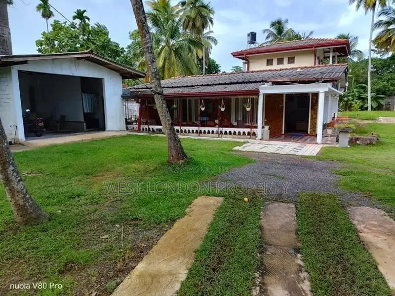 Spacious 2 Story House with Large Land for Sale in Wadduwa