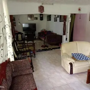 Spacious 2 Story House with Large Land for Sale in Wadduwa