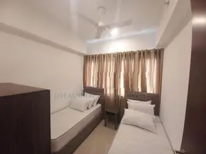 Fully Furnished 3-Bedroom Apartment for Sale at Tri-Zen Col 1