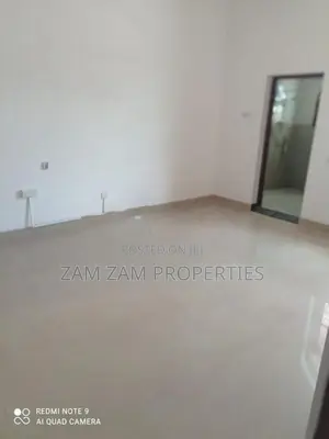Two Story House For Rent in Colombo 4