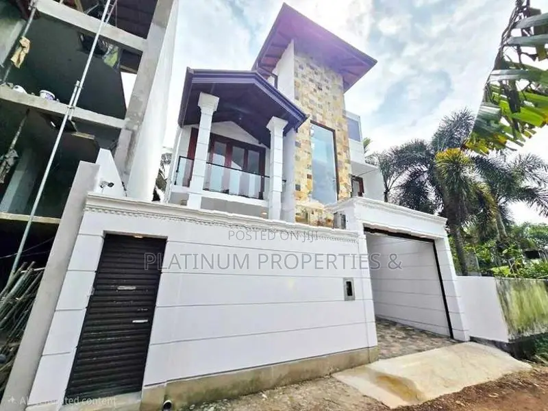 Brand New Luxury House For Sale In Piliyandala Kesbewa