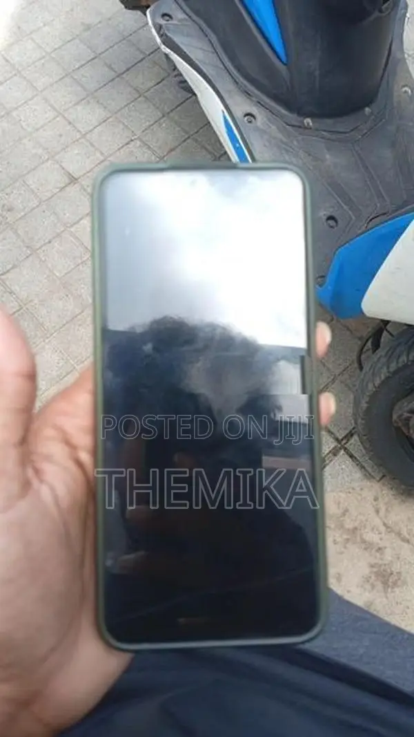Infinix Hot 50i Blue (Used)
