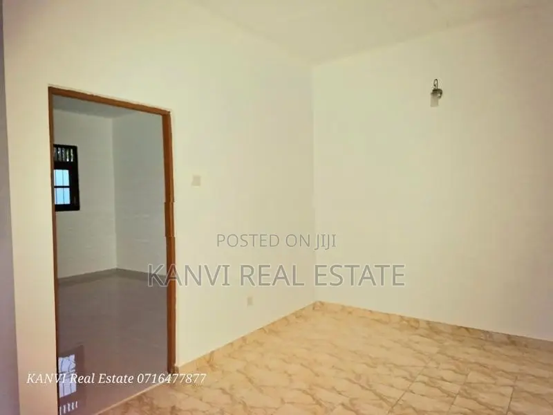 fully Tilld 1st Floor House Rent In Boralesgamuwa 3 Bedroom