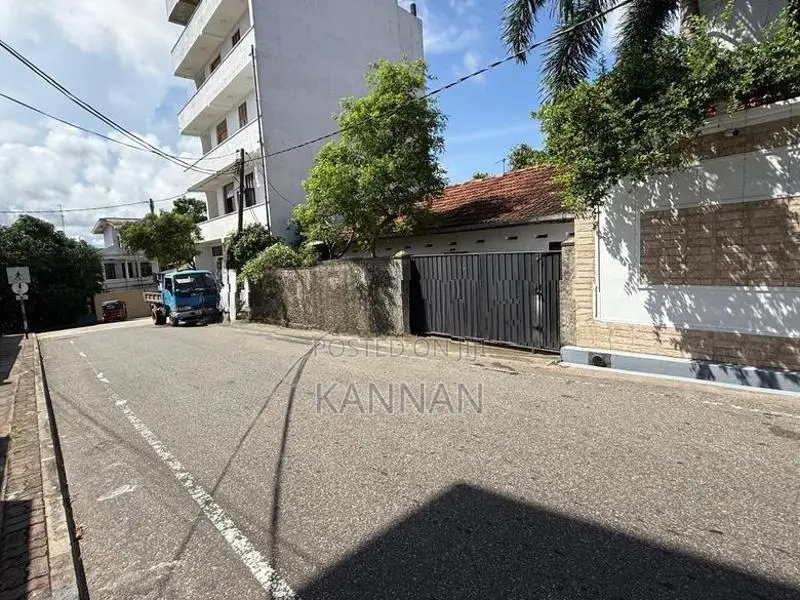 House with Land for Sale – Prime Location in Dehiwala