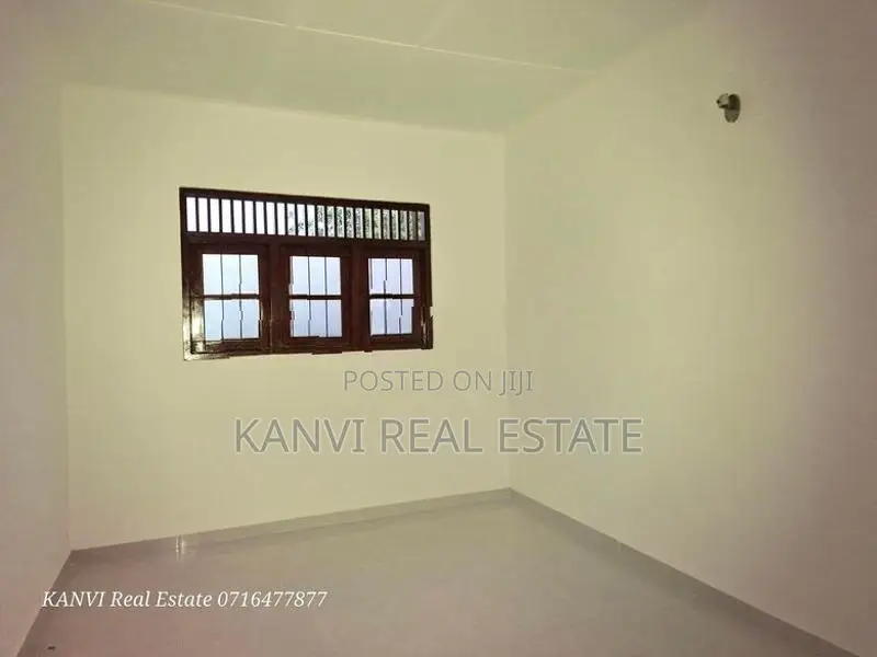 fully Tilld 1st Floor House Rent In Boralesgamuwa 3 Bedroom