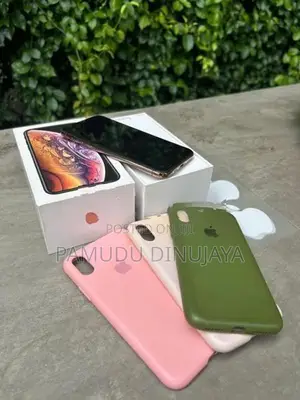 Apple iPhone XS (Used)