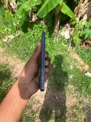 Samsung Galaxy S21 (Used)