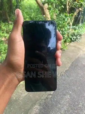 Samsung Galaxy S21 (Used)