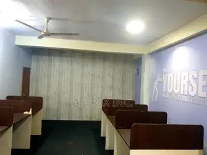 Office Space for Rent with Funiture