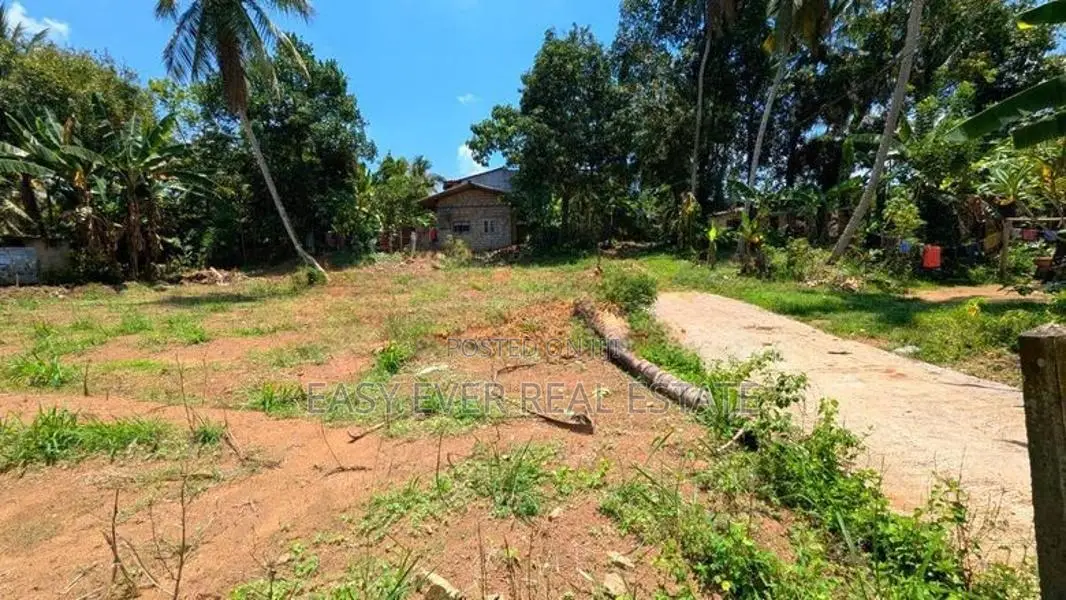 යක්කල – වීරගුලින් වටිනා ඉඩම් කොටස් 2ක් විකිණීමට / UP 12334
