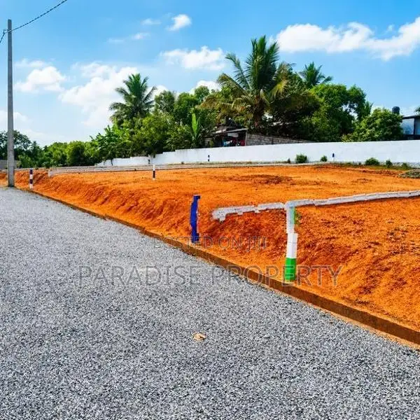 Valuable Residential Land in Meegoda – 5 Minutes to High Level Road