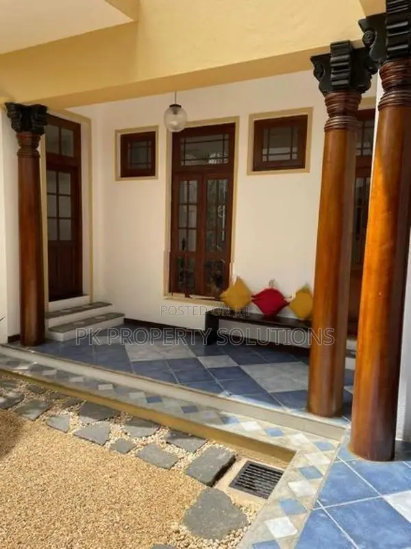 House for Rent in Pelawatta ( File No 1983B ) Off Kandewatta Road