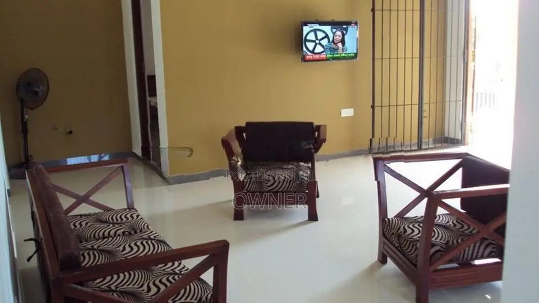 Luxury Fully Furnished 3-Bedroom Upstairs House for Rent – Katunayake