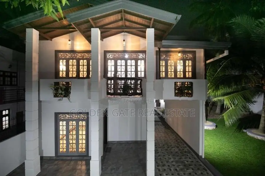 Elegant Two Storey House for Sale in Mahara Kiribathgoda