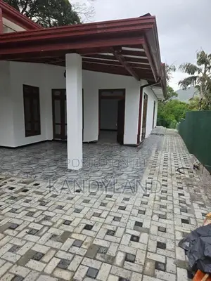 3 Bedroom Brand New House in Gelioya