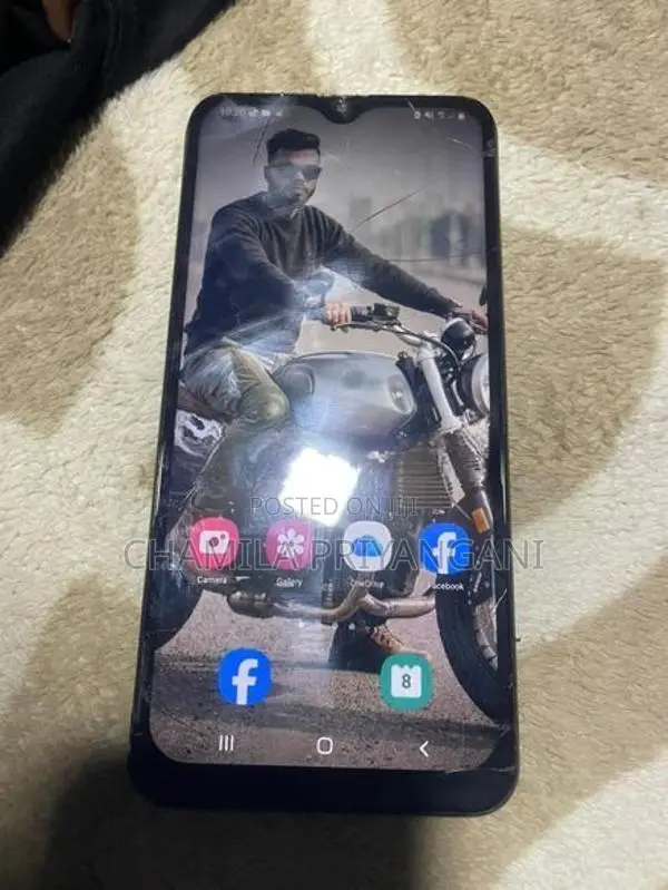 Samsung Galaxy A20 (Used)