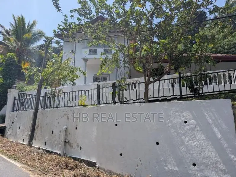 Pilimathalawa Super Luxury Two Story House for Sale