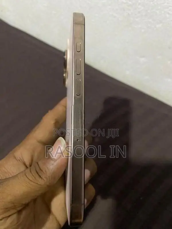 Apple iPhone 16 Pro (Used)