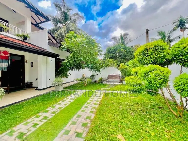 2 Story 4 BR House For Sale In Negombo Kandawala