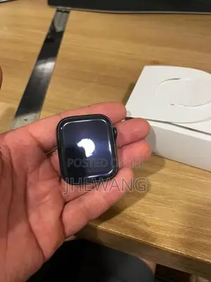 Apple Watch 8 45mm