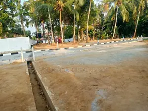 Valuable Land for Sale in Kalagedihena