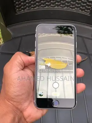 Apple iPhone SE 2 128GB (Used)