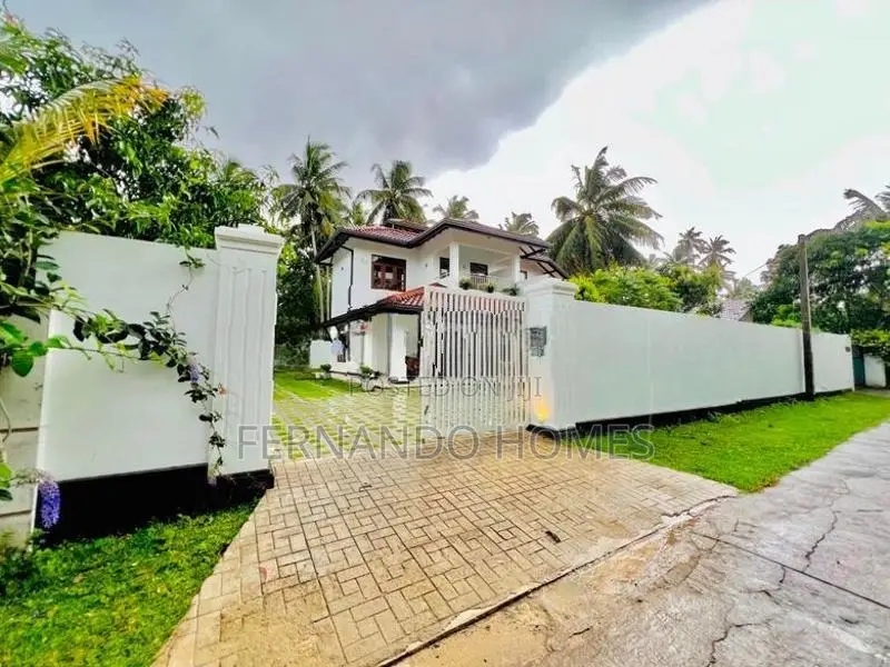 2 Story 4 BR House For Sale In Negombo Kandawala