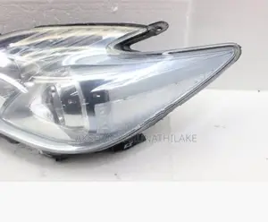 Prius ZVW30 Head light