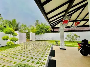 2 Story 4 BR House For Sale In Negombo Kandawala