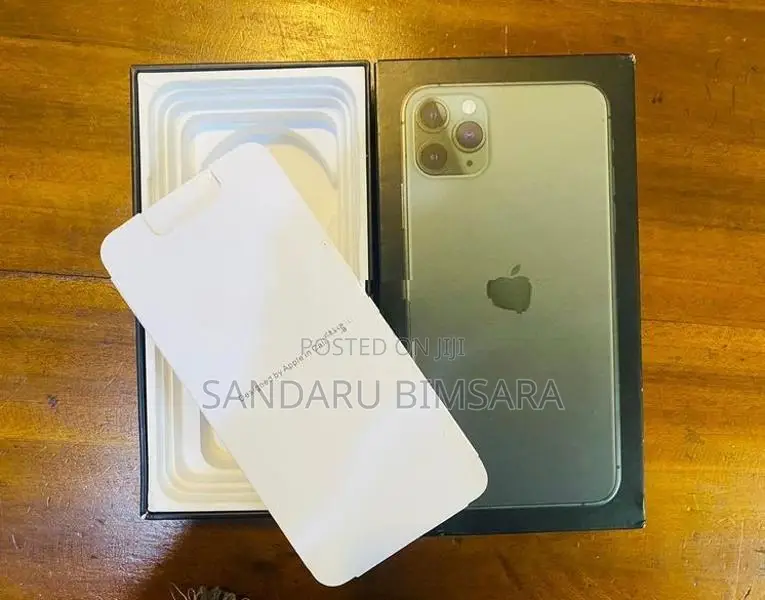Apple iPhone 11 Pro Max Full Set (Used)