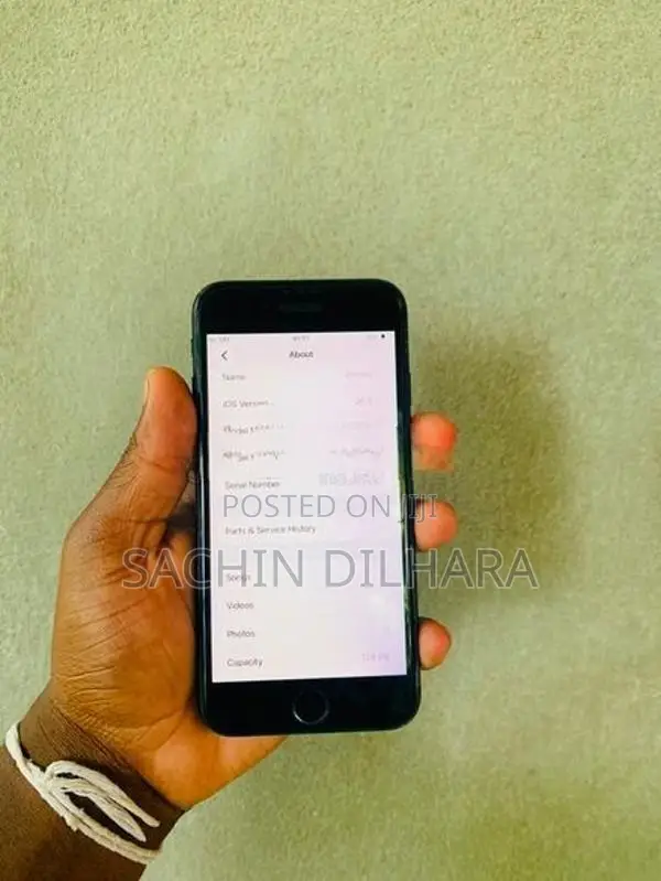Apple iPhone SE 2 (Used)