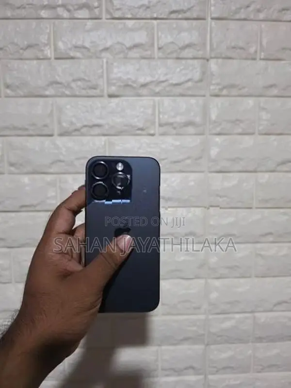 Apple iPhone 15 Pro (Used)