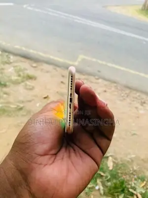 Apple iPhone 8 (Used)