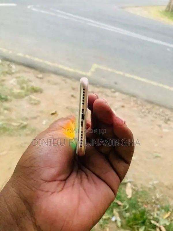 Apple iPhone 8 (Used)