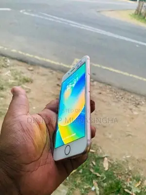 Apple iPhone 8 (Used)
